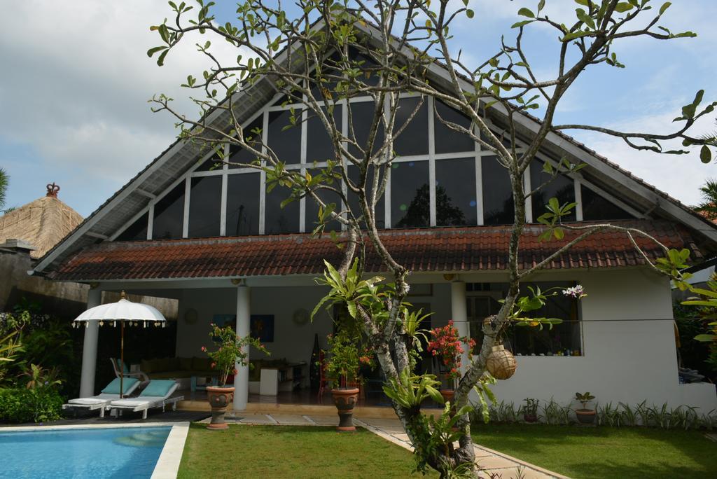 Villa Raquel Seminyak Rum bild