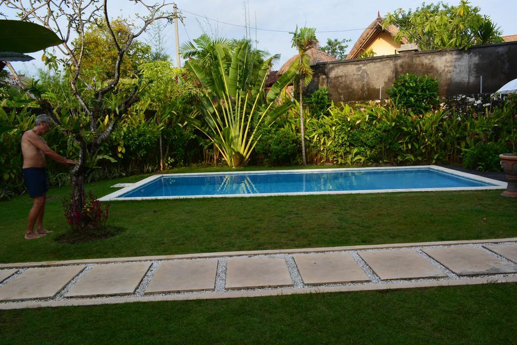 Villa Raquel Seminyak Rum bild