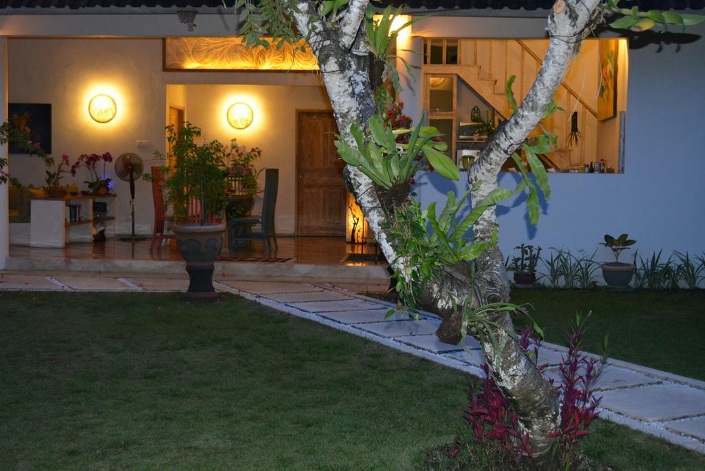 Villa Raquel Seminyak Rum bild