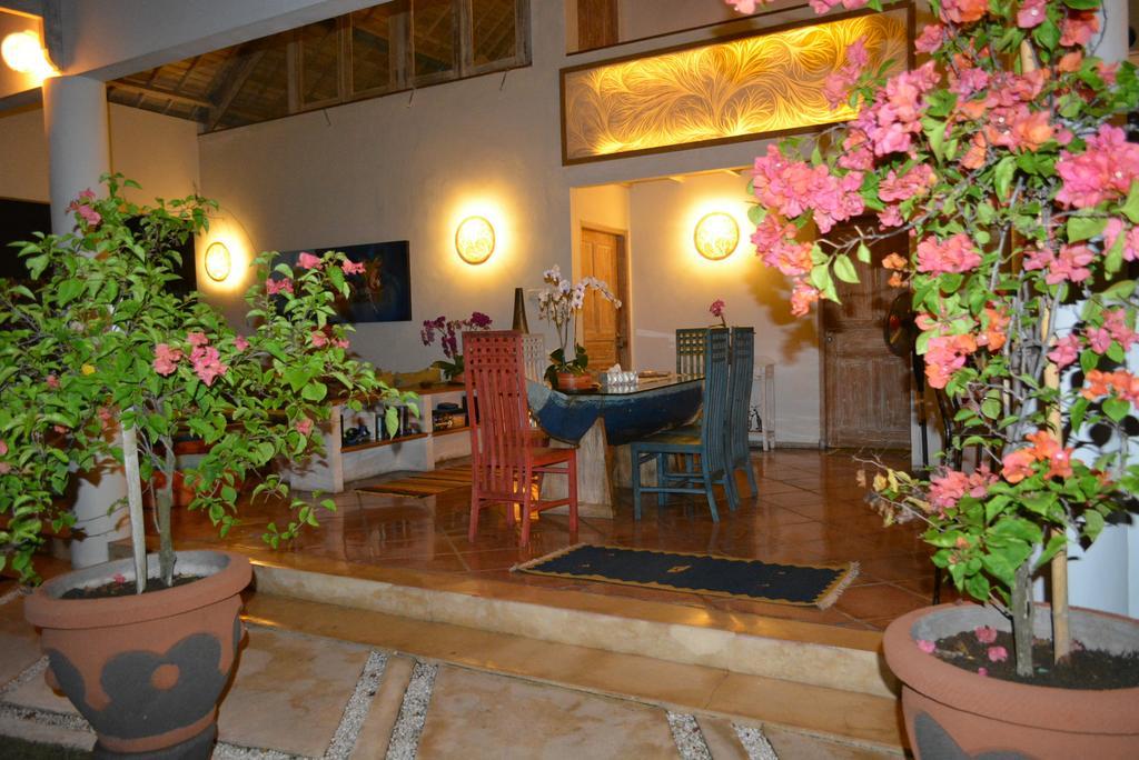 Villa Raquel Seminyak Rum bild